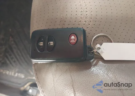 2010 Toyota Prius Iv z USA, uszkodzony, nr VIN JTDKN3DU9A0227570